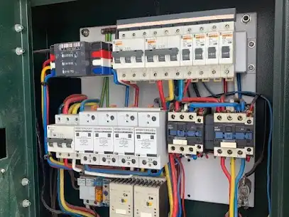 Electrician at work in Wetton